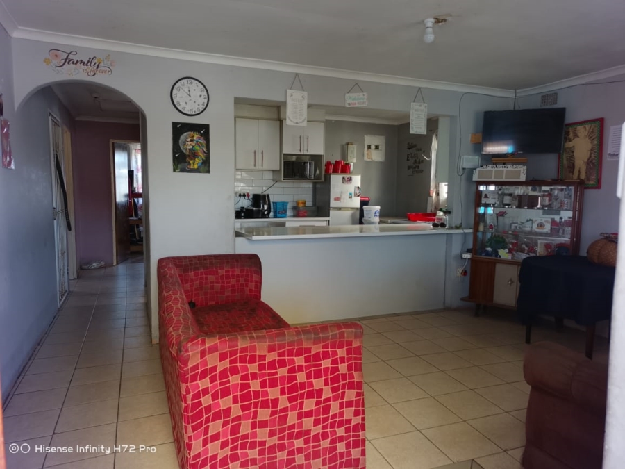 2 Bedroom Property for Sale in Delft South Western Cape